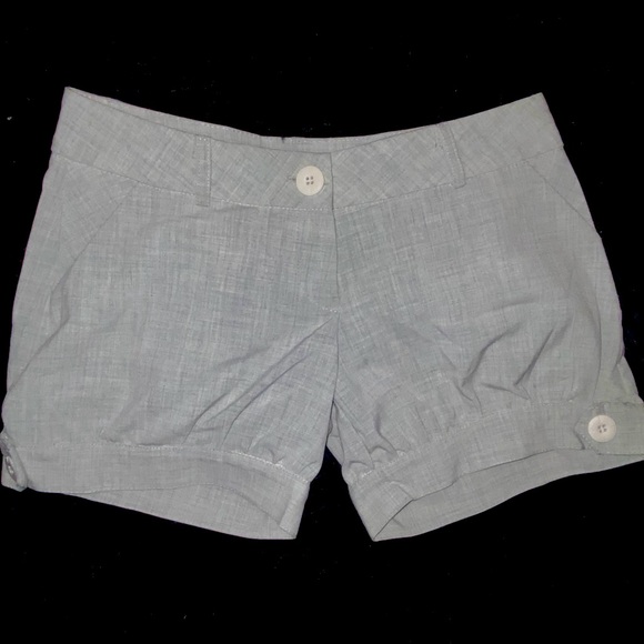 NWOT- Light Grey Fitted Puff Shorts